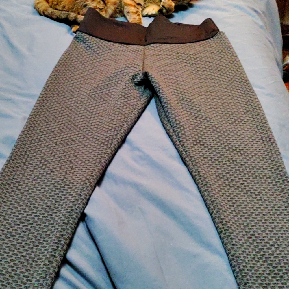 Textured leggings